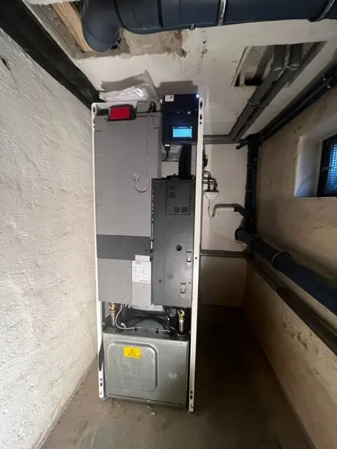 Beitragsbild zum Artikel über die Installation einer Wärmepumpenanlage im Altbau